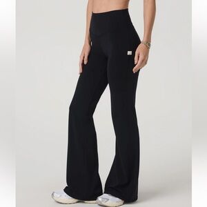 Vuori all the form flare leggings